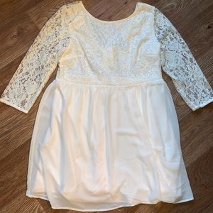 ❌SOLD ELSEWHERE❌ Forever 21 Lace Top